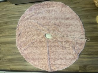Pink treeskirt