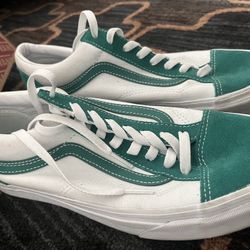 Green and White Vans SIZE 9 - BRAND NEW