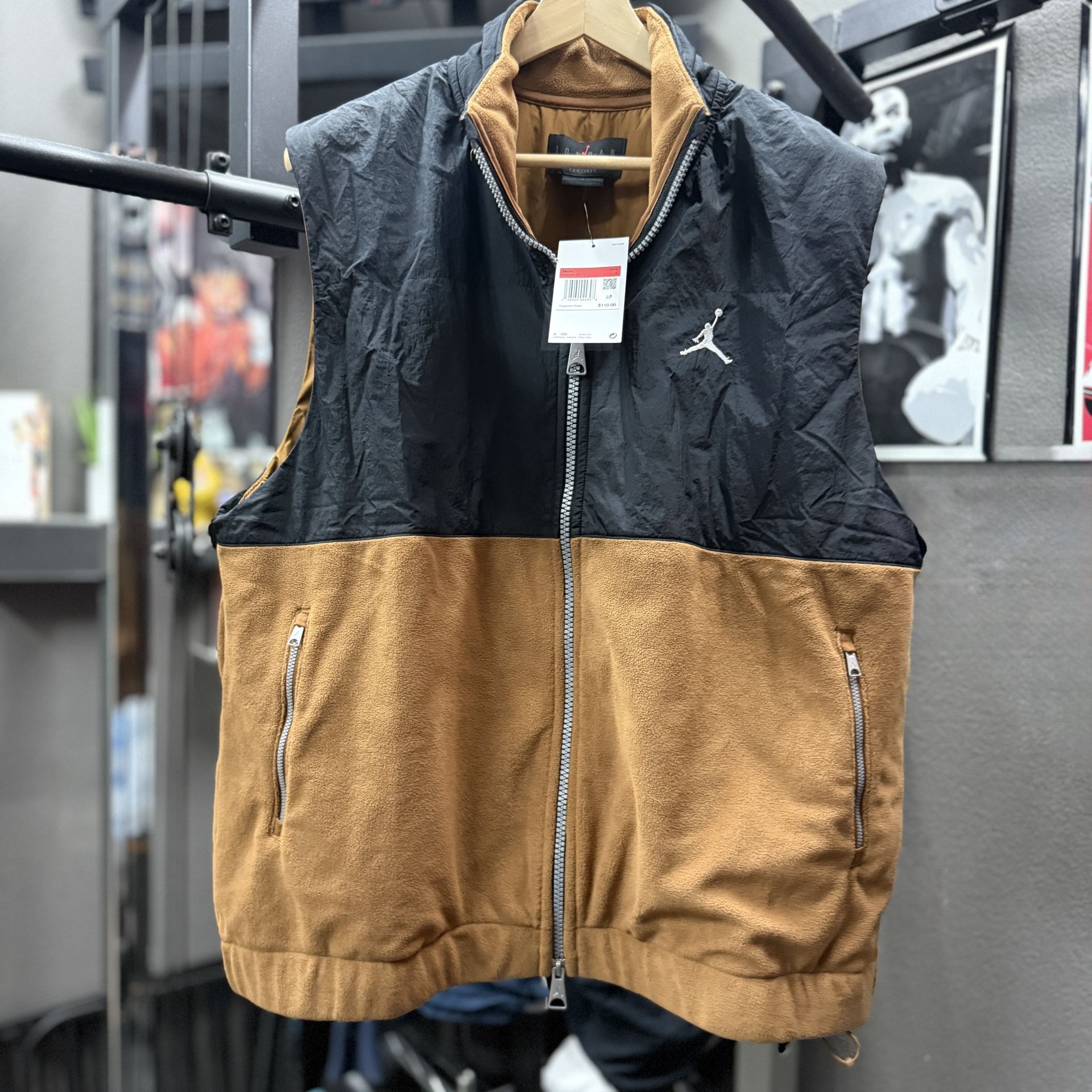 New Air Jordan Essentials Winter Vest Mens Large Black & Brown FD8628 281