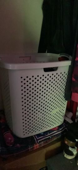 Laundry basket