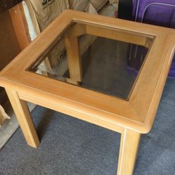 Glass Top End Table. 