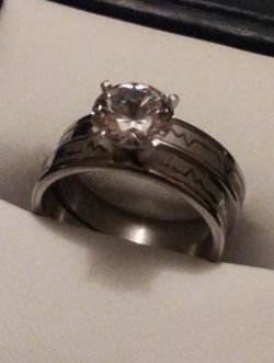 Size 8 stainless steal ring