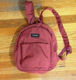 Dakine Essentials Mini Backpack