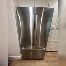 Bosch B36CT80SNS Refrigerator, Like New, French Door Stainless Steel – Montgomery County, PA
