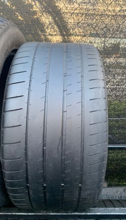 Tires 275/35/19 michelin