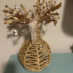 Wicker Vase w/floral Decor 