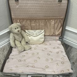 Vintage Trunk 