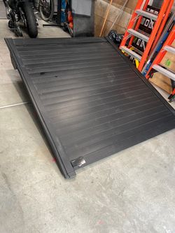 RETRAXPRO MX MANUAL RETRACTABLE TONNEAU COVER