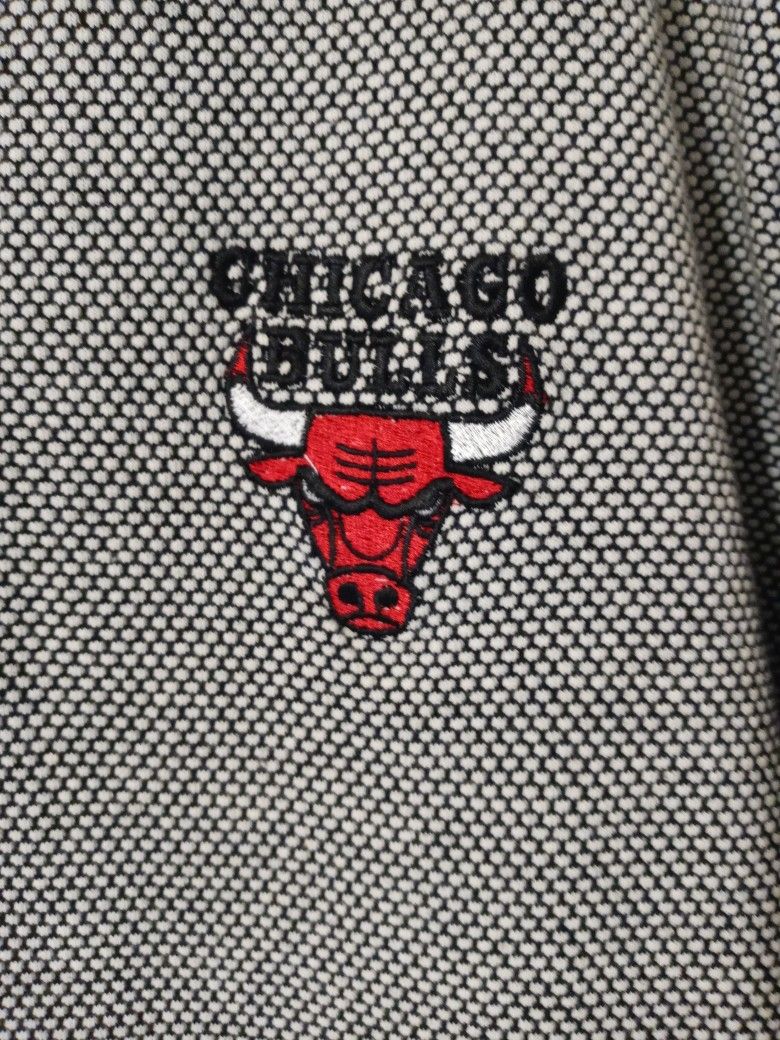 Chicago Bulls Golf Shirt Brand New
