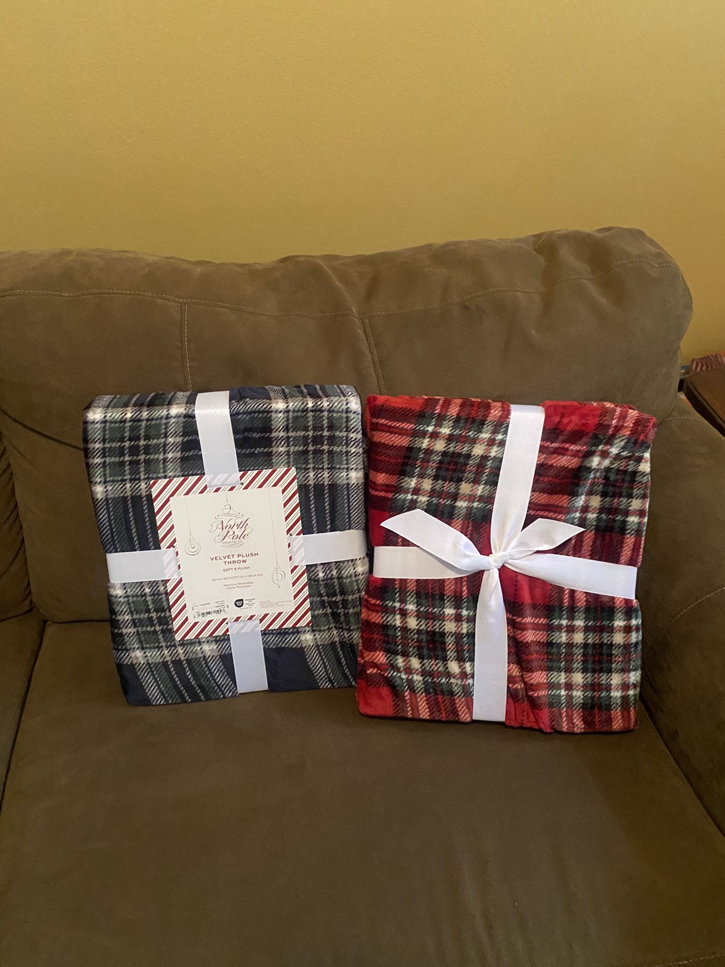 *New* North Pole Trading Co. Holiday Velvet Plush Throws Both For $16