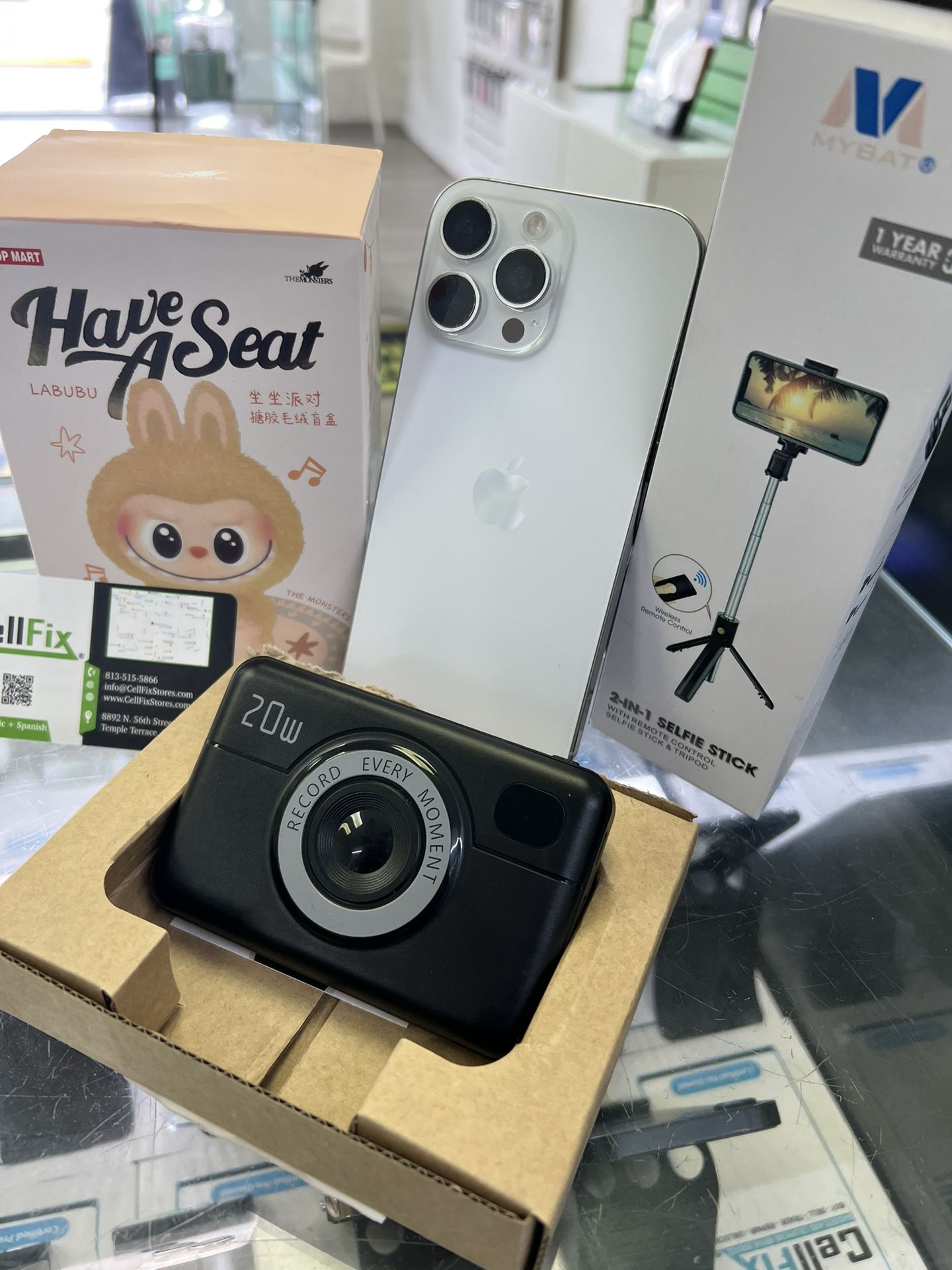 iPhone 16 Pro Max Unlocked 256gb (white)