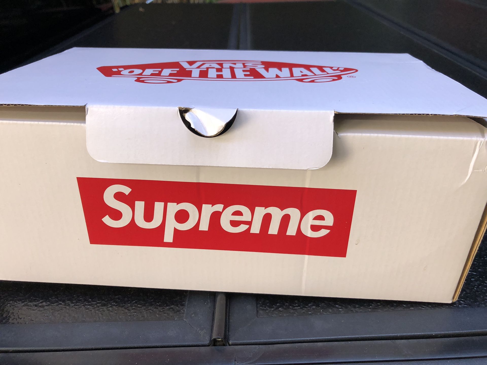 Supreme vans