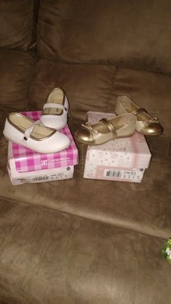 Zapatos andrea oro talla 8 blancos talla 9 una puesta