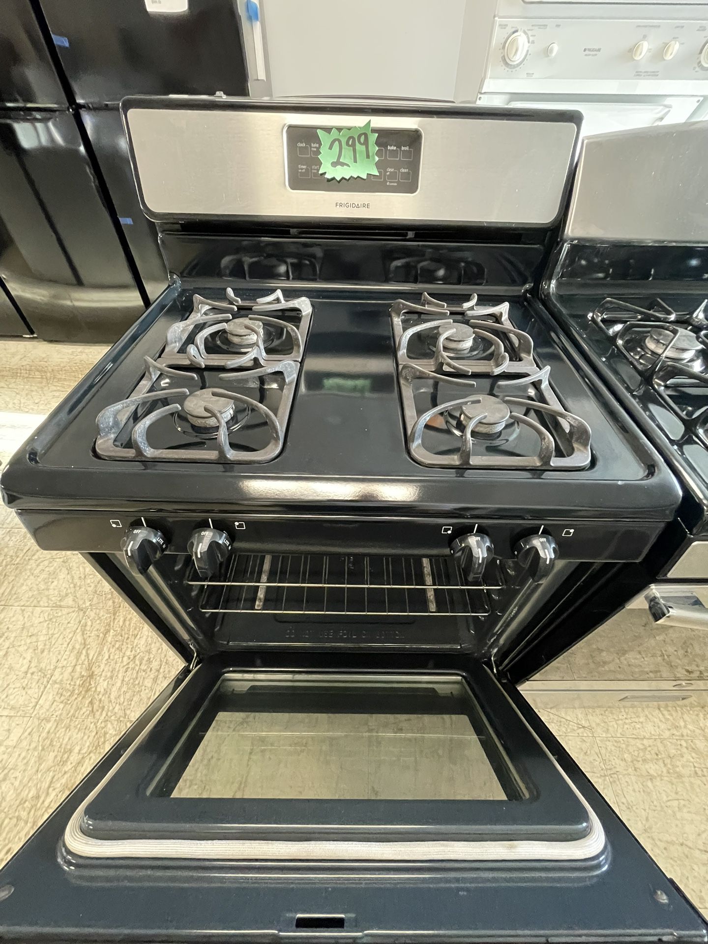 Frigidaire Gas Stove Used Good Condition With 90days Warranty 
