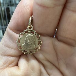 14k Jesús Pendant 