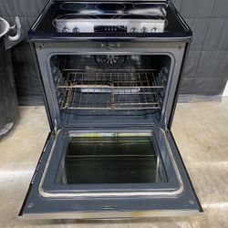 Frigidaire Gallery Stove With Convection|  Smudge Proof Stainless Steel | 30 Day Warranty