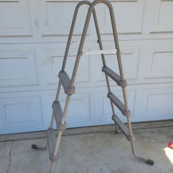Pool Ladder!