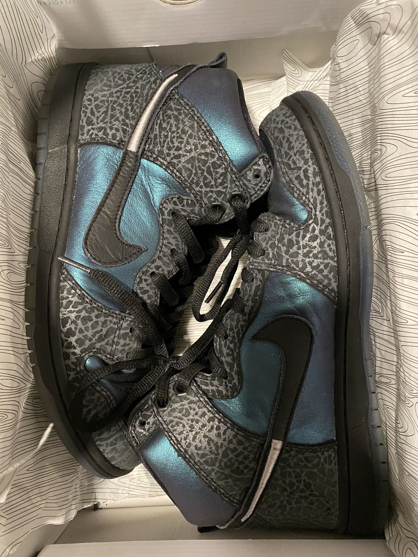 Nike black hornet size:10