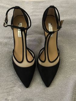 Like New. Size:10