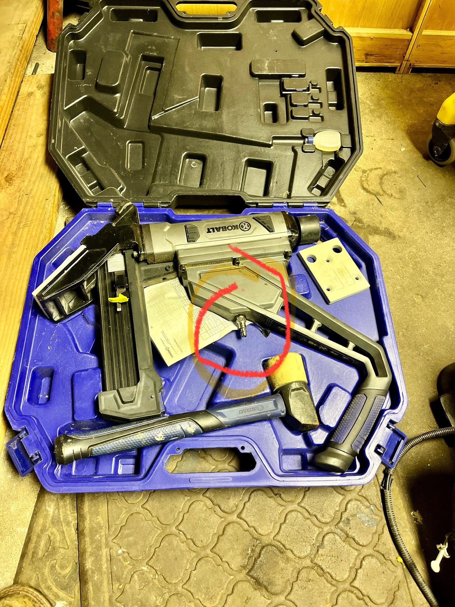 Kobalt Pneumatic Floor Nailer