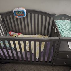 Berkley Crib/Daybed/Changing Table/Dresser