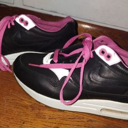 Kid Robot X Air Max 1 Size 6 READ DESCRIPTION 