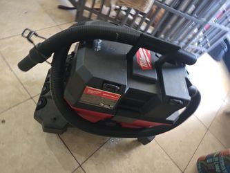 Milwakee 6 gallon wet/dry vacuum