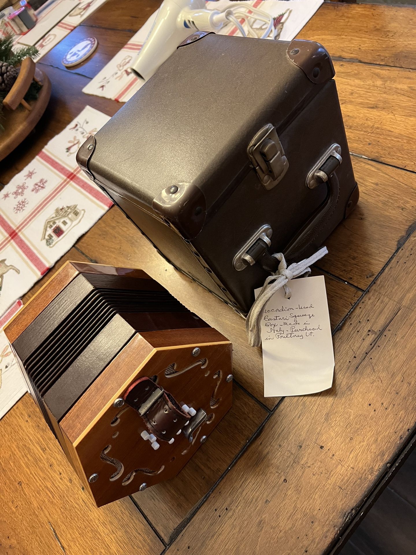 Vintage Bastari English Concertina 30 button Squeeze Box