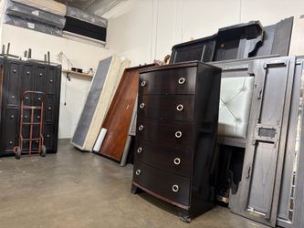 Dresser $130
