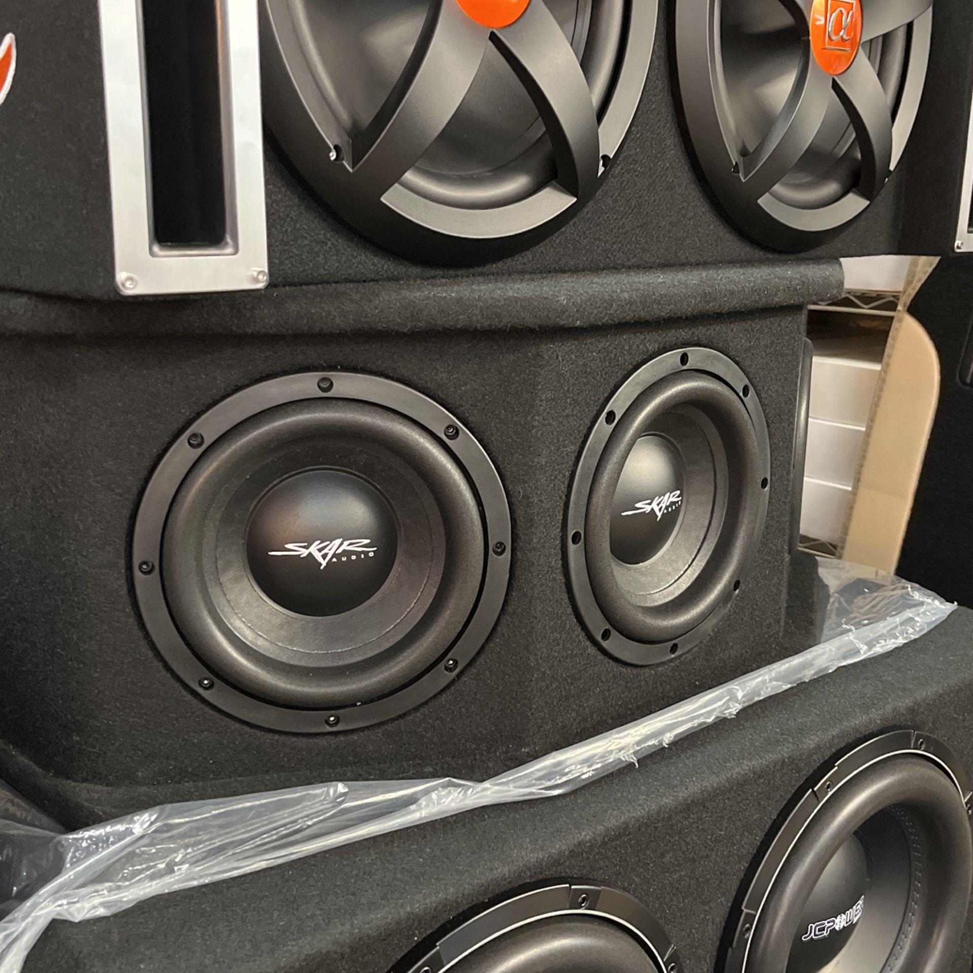 Skar Audio Subwoofers With Box 8” Subwoofer