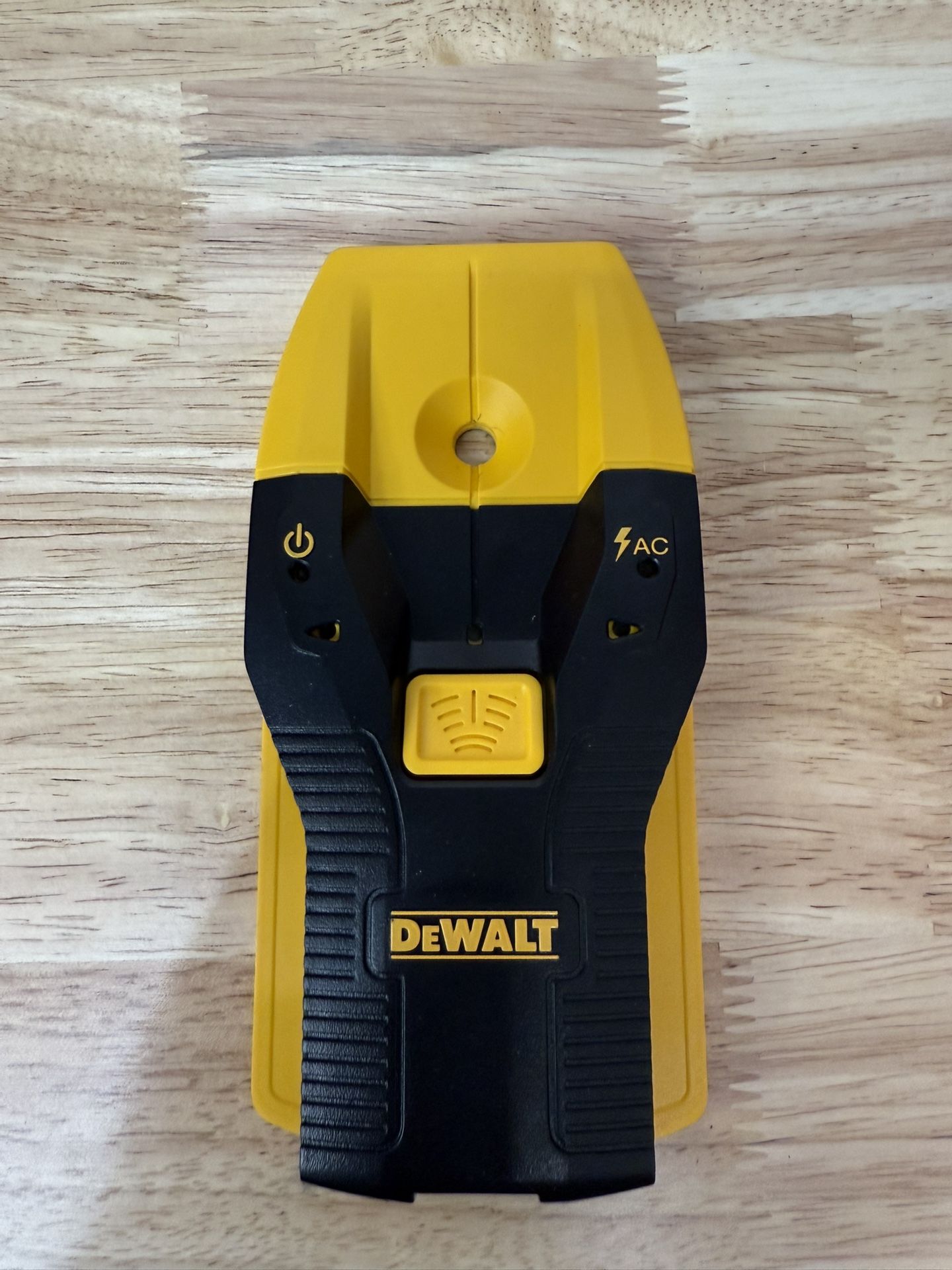 dewalt stud finder