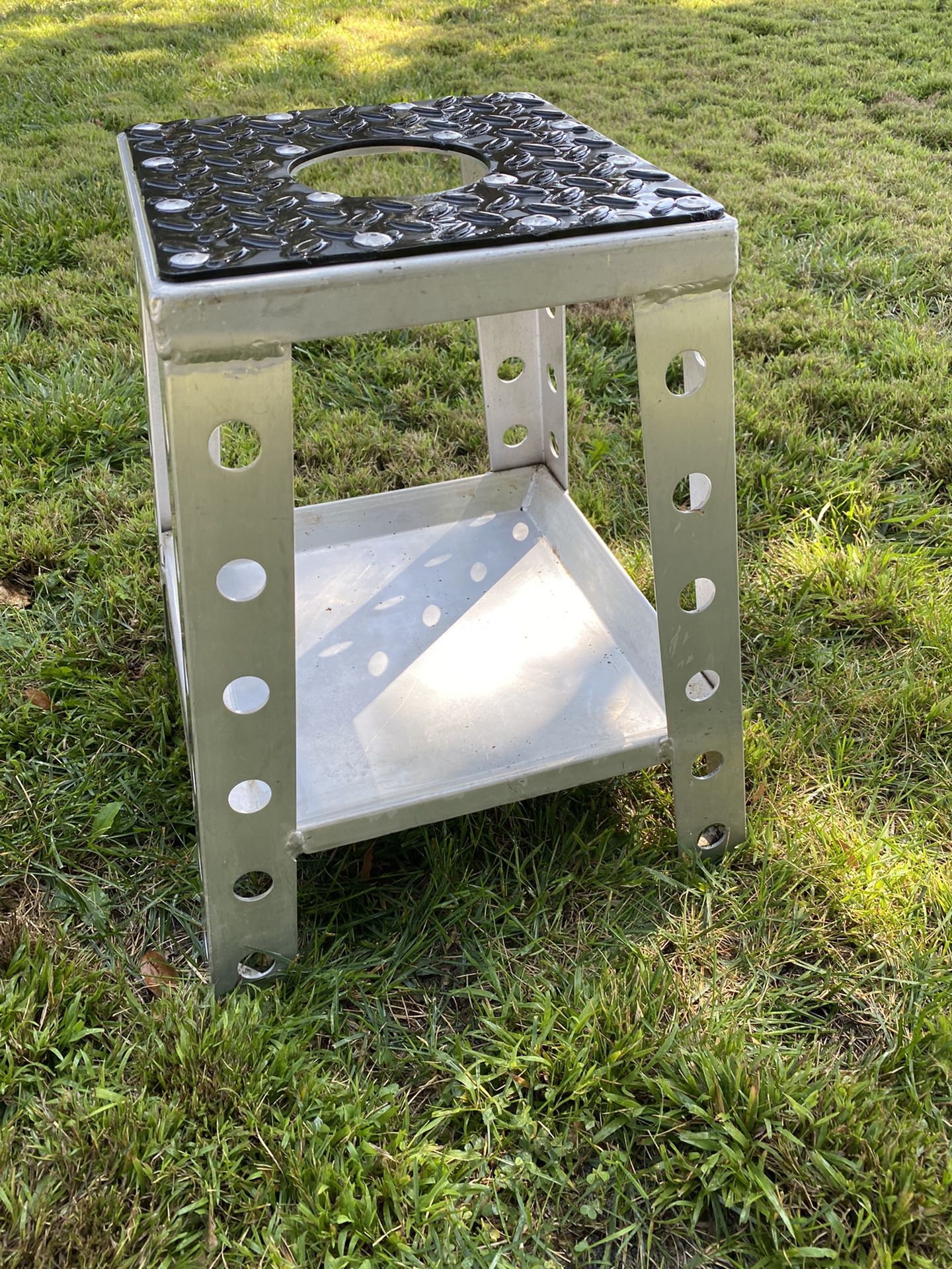 Dirt Bike Stand With Oil Pan