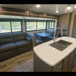 2023 Crossroads Sunset Trail 331BH