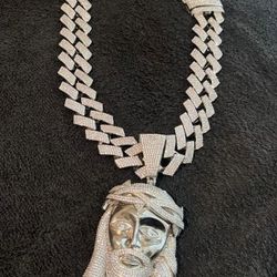 Chain And Pendant 
