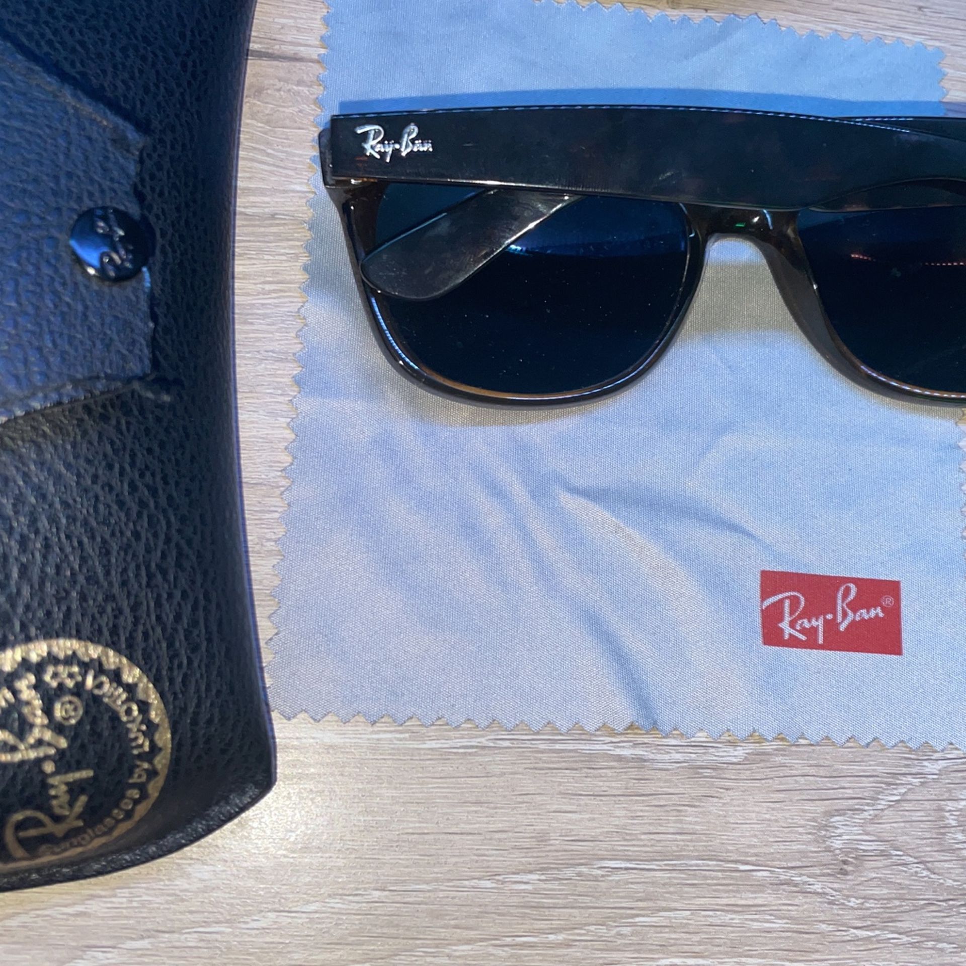 Ray bans (Almost Never Used) - bibarnabloc.cat display picture 1