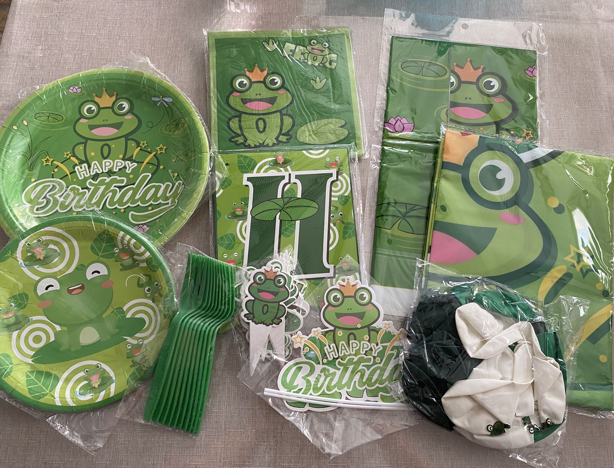 Frog Birthday Party Supplies, Includes a 5x3 Ft Backdrop