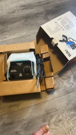 WES51 Electronically controlled soldering station new