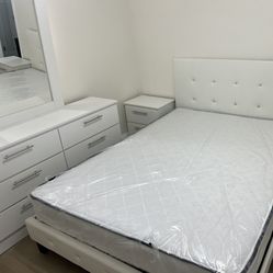 BEDROOM SET - JUEGO DE CUARTO 