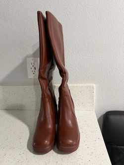 Athlefit Brown Knee-High Platform Boots size 8