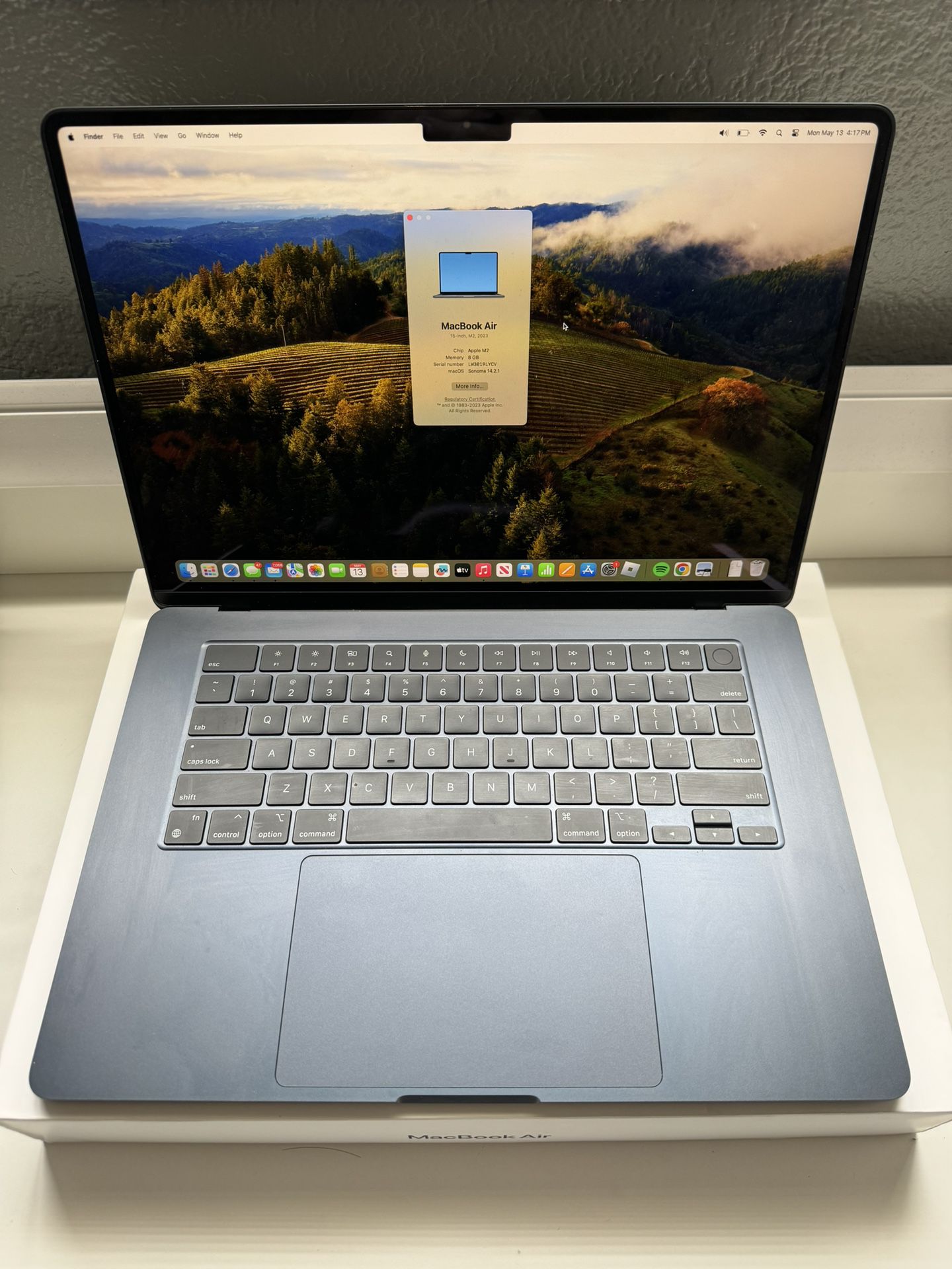 MacBook Air 2023 M2 15-INCH (256GB SSD, 8GB MEMORY)