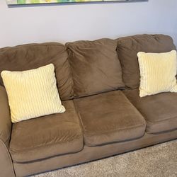 1 Pullout Couch & 1 Loveseat Set