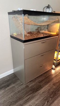 Storage cabinet