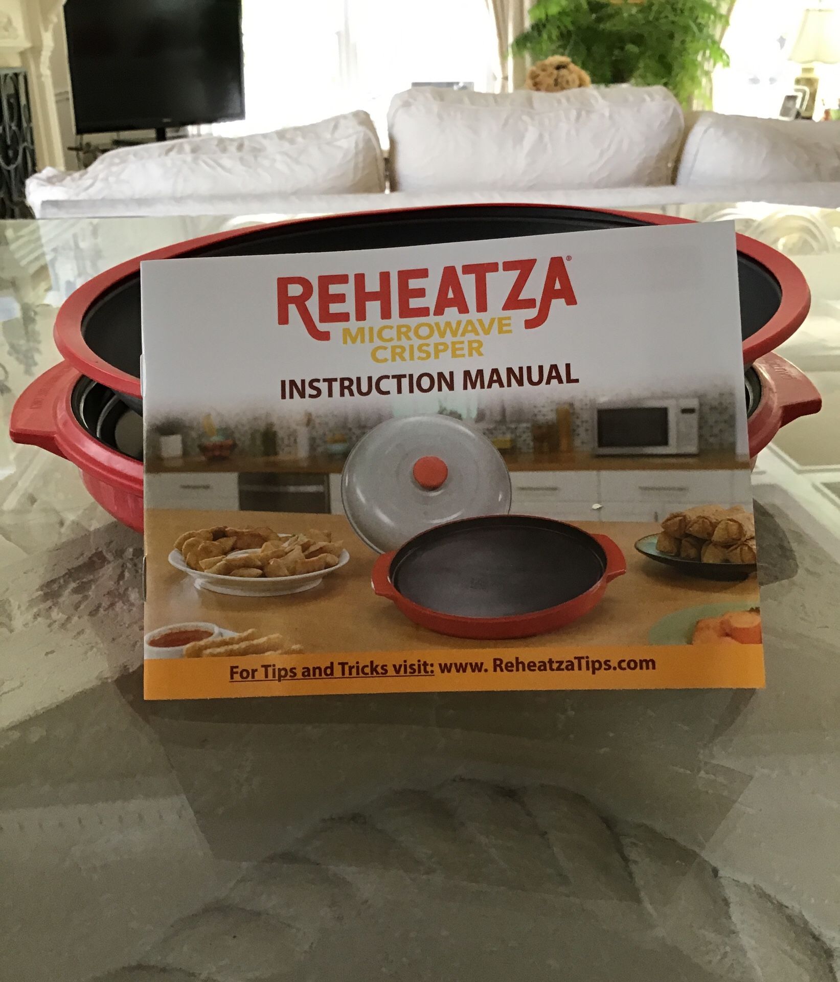 Reheatza Microwave Crisper. New still in box