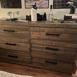 Solid Wood 6-Drawer Dresser 