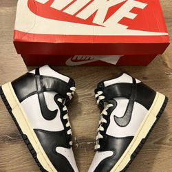 Nike Dunk High Vintage Black