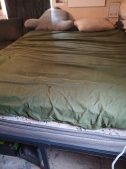 Queen bed