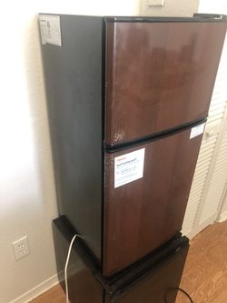Mini fridge