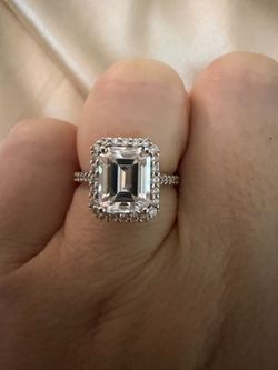 4 ct  mossianite halo 10k gold size 5 . You can always size up. Zelle only meet and pick up