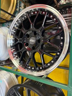 18x8.5” ESR WHEELS “CS18”