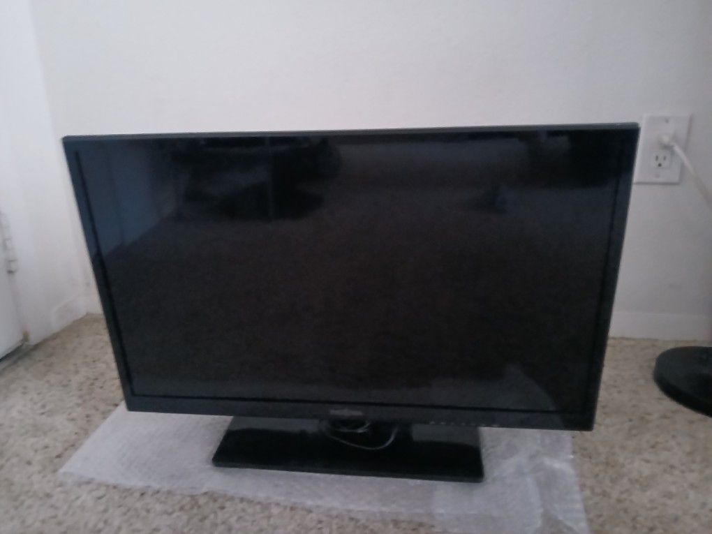 πΊ Insignia 28β LED TV β Works Great, Power Cord Included